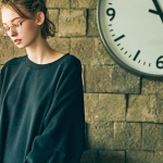 「手抜き説」をくつがえせるデニム×スエットとは？｜デザイン系スエット8選