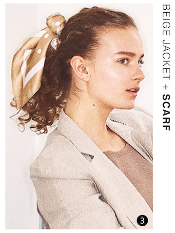 ドライヘアと気楽な服に「光を補う」：3.はスカーフが、知的なジャケットと愛嬌のあるカーリーヘアのつなぎ役に（塩澤さん）。