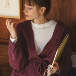 ベーシック服になじむ＆効かせられる「くすみキレイ色ニット」のすすめ