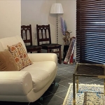 「ウッドをアクセントにしたインテリア」オシャレな人の部屋で見つけたシンプルな空間づくりのヒント【6選】
