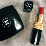 「CHANEL」「YSL」「LOEWE」etc。手にするだけで自信に直結するもの❤