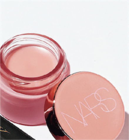 NARS JAPAN 「就寝前にも使ってしっかり保湿」オーガズム リップマスク（数量限定発売） 3,850円／NARS JAPAN　とろけるような質感が唇を包み、なめらかですこやかな状態へと導く集中トリートメント。日中の保湿ケアはもちろん、就寝中のリップマスクとしても。