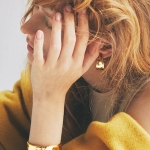 定番アイテムに「なじむ色」を上手に効かせる6つの方法
