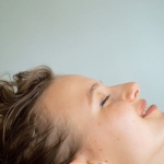 「何もしてない風」髪がしっとりキレイな人が使っているヘアコスメ
