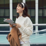 流行りだからこそ差をつけたい「白ボア」の着まわし方とは？コーデ6選