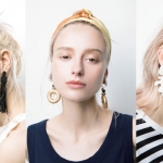 シンプルでベーシックな服にアクセントを加える「旬のイヤーアクセ」