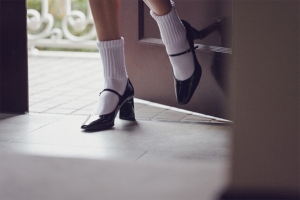 新品【LILY BROWN×UGG】W Esmee Clog Lily Brown Ugg Esmee Clog | TikTok