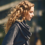 普通に見えて「ココが違う」いつもの服が見違える「意外性のあるアウター」