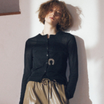 穿き心地だけ「部屋着のまま」 よそ行き顔の「スタイルUPパンツ」