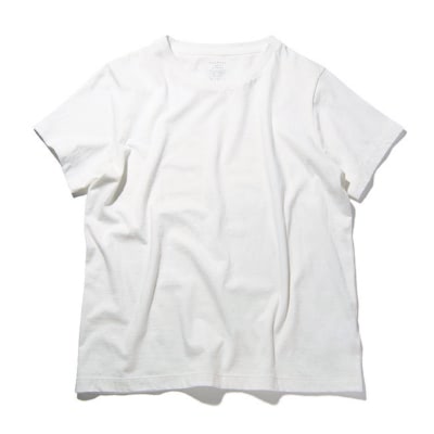 コットンクルーネックTシャツ 5,500円+税/MACPHEE(TOMORROWLAND)