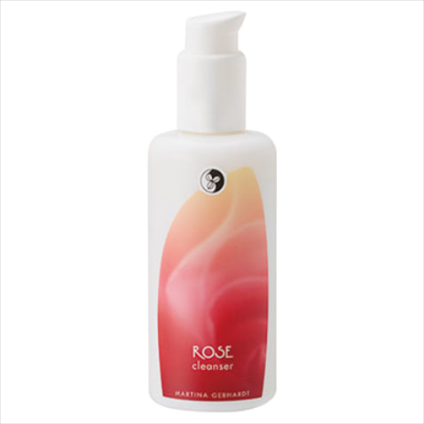 【使うほど肌がしっとりに】マルティナ ローズクレンジングミルク（クレンジング・洗顔） 150mL　4,000円／おもちゃ箱　「メイクを落としながら保湿される感覚が味わえるクレンジング。朝は1回、夜は2回しっかり使用してもツッパリ感なし!」【POINT】キメを整えてくれるダマスクローズのエキスをたっぷり配合したクレンジングミルク。肌に刺激をあたえずにメイクや毛穴汚れを落とし、しっとりとした洗い上がりに。贅沢なローズの香りでいやされながらクレンジングができる。