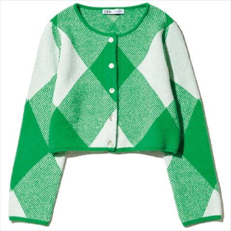 5.短め丈のカーディガン。グリーンアーガイルニットカーディガン 4,590円／ZARA（ザラ カスタマーサービス）