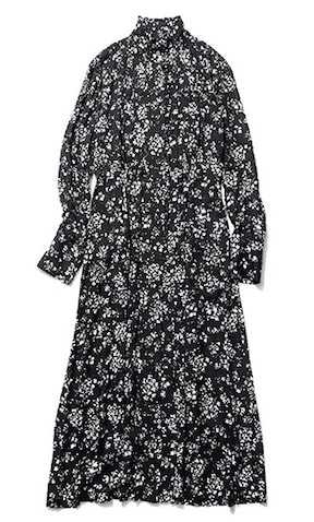 花柄ワンピース 59,400円／ユマ フォー エストネーション（エストネーション）