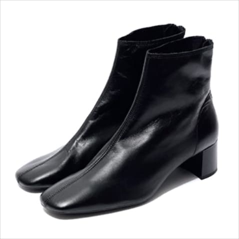 レザーステッチブーツ（4.5） 13,990円／MANGO（ロコンド）