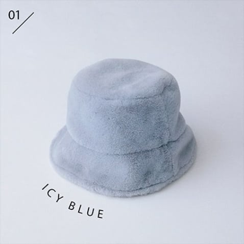 ライトブルーファーバケットハット 4,400円／キャセリーニ