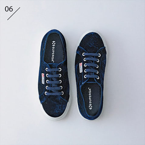 ベロアスニーカー 9,900円／SUPERGA（カメイ・プロアクト）