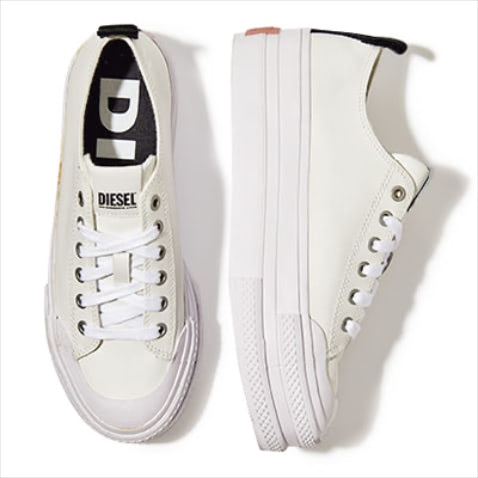 レザースニーカー（9.5） 28,600円／DIESEL（DIESEL JAPAN）