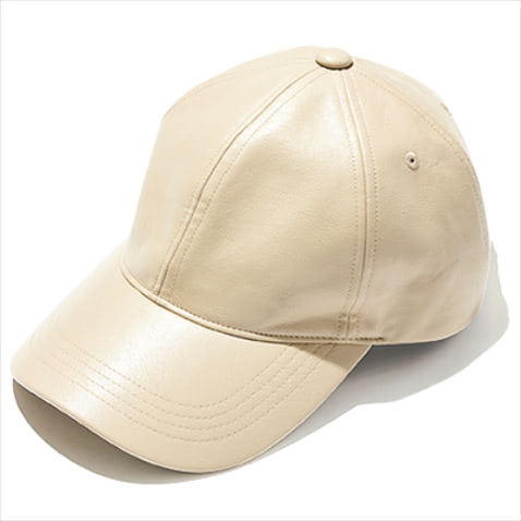 レザーキャップ 4,400円／SLY（バロックジャパンリミテッド）