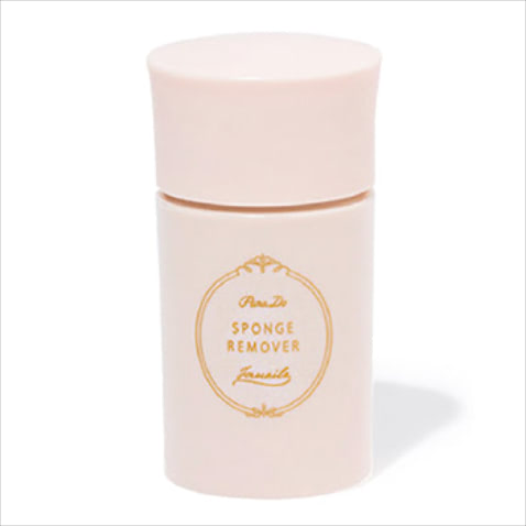 スポンジリムーバー 16mL 330円／パラドゥ　容器に指を入れ回すだけでネイルが落とせる。除光液独特のにおいも広がらずゴミも出ないのでノンストレスな使用感。手を汚さずオフでき、1本だけ塗り直したいときにも便利。