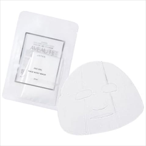 AVEAUTE 2SC GEL FACE BODY MASK（5枚入り） 2,200円／ETERNAL BEAUTY　2種類のヒト乾細胞培養液やヒアルロン酸、コラーゲンを配合したパック。シートマスクとして使用後、入浴剤として。40度以上のお湯でとけるのでお風呂に入れ、ボディケアを。