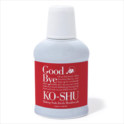 歯磨撫子 重曹すっきり洗口液 200mL 1,650円／石澤研究所　重曹とお茶のパワーで口臭の原因となる汚れを固め、直接目で見てオフできる洗口液。汚れているほど固まりが多く出るので、日々の口臭チェックとしても役立つ。