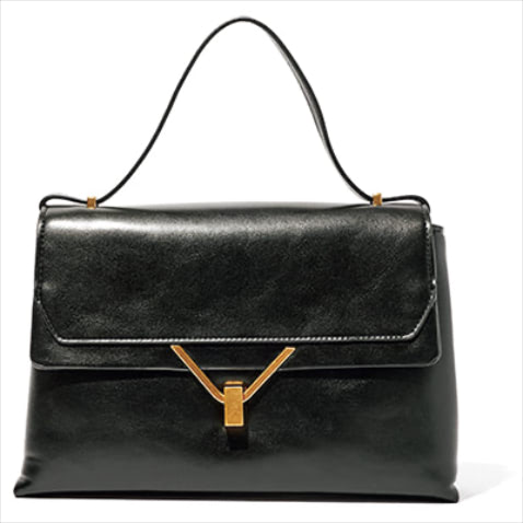 「ヴィンテージのようなゴールドMIX」 ショルダーストラップつきバッグ（19×30×7.5） 7,990円／MANGO（ロコンド）　隙のないスクエアフォルム。シンプルなコートスタイルに1つ添えるだけで淑女なたたずまいにシフト。