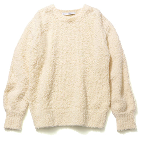 O【ボアのようなもこもこした風合い】  生成プルオーバー 25,300円／フレームワーク（フレームワーク ルミネ新宿店）　レイヤードしがいのあるオーバーシルエット。