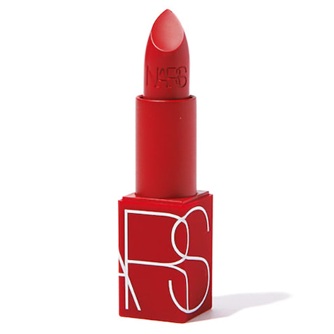 リップスティック 2962　3,630円／NARS JAPAN　「この色をつけていると、必ずまわりからほめられる。シンプルな服と合わせるだけでキマる発色がお気に入り」