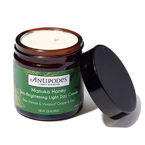 Antipodes マヌカハニー ライトディクリーム 60mL　6,820円／コスメキッチン　「NZ発のコスメ。ハチ毒成分が入っているからか、毛穴が目立たなくなった気がします」