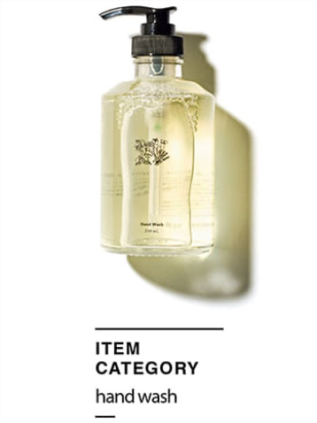 「洗ったあとのひかえめな残り香」HAND WASH MAGHREB BUKHOOR 4,070円／APOTHEKE FRAGRANCE　オーガニック成分を配合した天然由来成分95%のリキッドソープ。モロッコにインスピレーションを受けた、異国情緒漂うオリエンタル・ウッディな香り。
