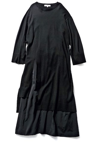 「ナイロンスカートとセット」： （スカートつき） 60,500円／ENFOLD　スリットとすそからナイロンの光沢をのぞかせて、いっそう軽やかに。単体ずつでも着用可能。