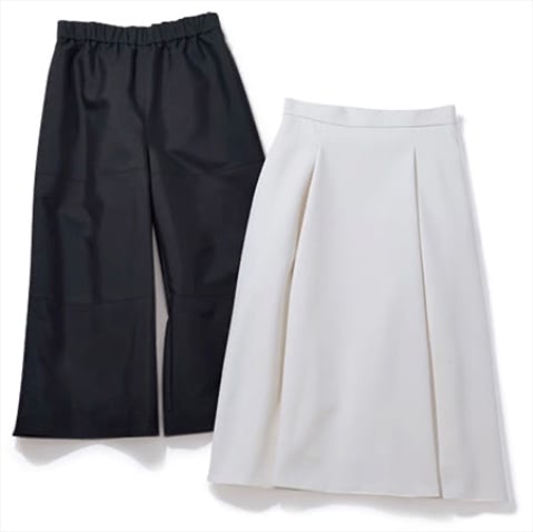 「いつもと違う丈」だけで新鮮に： オフ白スカート 27,500円、黒切り替えガウチョパンツ 27,500円／ともにアストラット（アストラット 新宿店）　数年前のトレンドのようなハンパ丈ボトムが再燃。素肌が微妙にのぞく丈にサンダルを合わせることで、上品でややドレッシーな仕上がりに。（岩田さん）