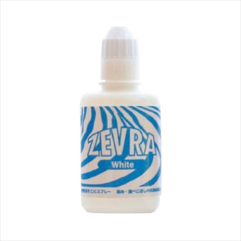 ゼブラー ホワイト 携帯用そこにスプレー 30mL 418円／本人私物　「シミがついたときにこれを少量つけておくだけで問題なし。その場で完全に落ちていなくてもあとから洗濯をするとキレイにとれています」（重本さん）