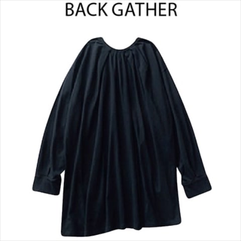 黒をやさしく見せるドレスライクなドレープ:  15,400円／FLORENT　バックにほどこされたギャザーが自然なドレープを生み、優美にゆれるシルエットを形成。右側に入ったサイドスリットでメリハリも確保。 -comment- ジャージー素材を使用した綿100%のソフトな風合い。ゆったり快適な着心地で、ブラウスのような華やかさを楽しめる新作です。（プレス・須藤由華さん）