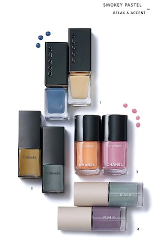 3.ヴェルニ ロング トゥニュ（3月4日限定発売） 13mL 〈左〉919、〈右〉921 各3,520円／シャネル　あたたかみのあるピーチ、青みがかったはかなげなピンク。強すぎない発色で、色よりもツヤをもたらす。4.RMK ネイルラッカー（4月15日発売） 8mL 〈上〉19、〈下〉06 各2,200円／RMK Division　たそがれ時のパープル、晴れ間がのぞく曇り空など、日常の景色に存在する色からインスパイアされたネイルカラー。二度、三度重ねることでぷっくりとした質感に。