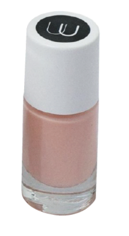 1.ネイルマティック ビービーネイル 8mL #ミディアム 2,090円／ナショナル・ベンディング　ビタミンのトリートメント効果で表面の凹凸をカバーしながら、爪を丈夫に導くマニキュア。マットなので指先に自然になじむ。
