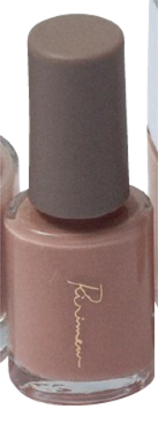 3.リリミュウ ネイルポリッシュ（3月7日発売） 6mL 03 1,100円／コージー本舗　一度塗りで色ムラなくしっかりと発色。くすんだピンクベージュだから肌浮きしない。