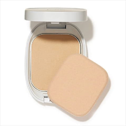 シュクルホワイト パウダレスト 050 SPF25・PA++ 5,500円／アルビオン　⚫︎粉感レスのパウダーファンデーション。050は赤みと黄みのバランスがほどよい肌色でつるんとした素肌感をもたらす。
