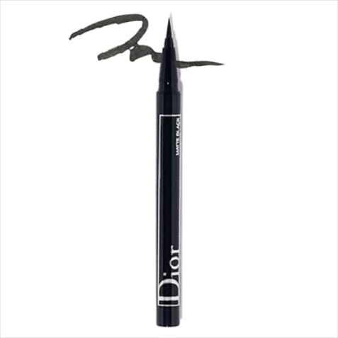 ☑どこにもない柔軟性のあるペン先 ディオールショウ オンステージ ライナー 091 3,960円／パルファン・クリスチャン・ディオール　「しなりの利いた筆により、傾き加減で線の太さを自由自在に操れます。にじまない発色も気に入っていて、今までに何本買ったかわからないほどの、まさに廃盤になってしまったら困る名品」（小澤麻衣さん：ヘア＆メイク）
