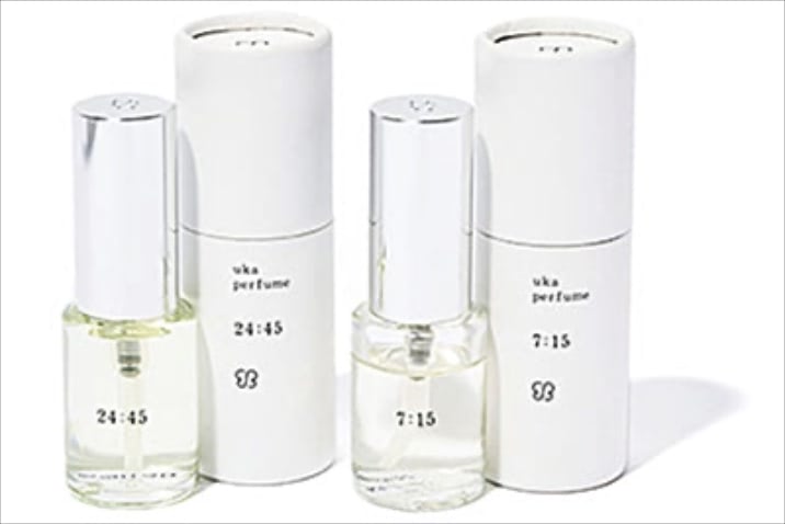 人気ネイルオイルの香りが香水に ⚫︎〈右から〉uka perfume 7:15 15mL 8,800円、同24:45 15mL 9,350円／ともにuka Tokyo head office　ブランド初となる香水は、ベストセラーのネイルオイルの香りを再現。持ち歩きにも便利なスプレータイプ。