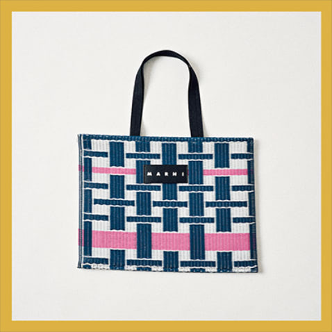 「BLUE BASKET」タタミトート（33×43）14,300円／MARNI MARKET（マルニ ジャパン クライアントサービス）