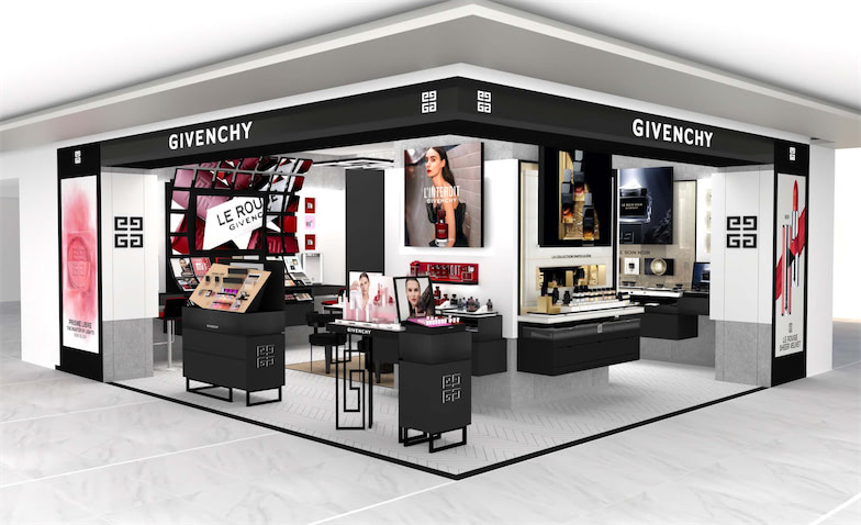 ジバンシイ ビューティー国内初のブティックが6月24日（金）にGINZA SIXにオープン。メイクアップ、スキンケア、フレグランスなど幅広い製品をラインアップするだけでなく、専門知識を活かしたコンサルテーションや刻印サービス、スペシャルラッピングなど、顧客一人ひとりのニーズにあわせたサービスを提供する。そんなジバンシイ ビューティー GINZA SIX店では店舗限定商品としてジバンシイの創始者「ユベール・ド・ジバンシィ」の邸宅をイメージしたフレグランス「ド ジバンシイ インテンス」を発売。
