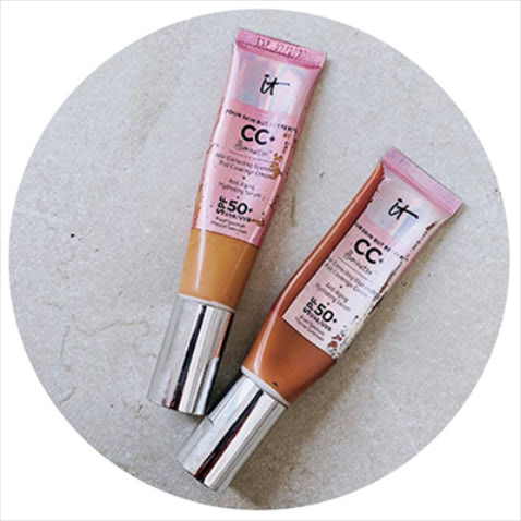 【ウワサどおりのカバー力】ユア スキン バット ベター イルミネーション 32mL SPF50+ 各8,200円(編集部調べ)　T CosmeticsのCCクリーム。SPFの高さ、ほどよいカバー力、ツヤ感とすべてが完璧。(岡田さん)【POINT】成形外科医、皮膚科によって開発されたアメリカ発ブランド。コラーゲン、ペプチド、ナイアシン、ヒアルロン酸、ビタミンなどを配合し、シミやクマをカバーするだけでなくお肌にもやさしい処方。楽天やBUYMAなどで購入可能。