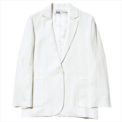 「緊張感のあるクリアな白もリネン地でリラックス」 白ジャケット 11,990円／ZARA（ザラ カスタマーサービス）　とろみのある質感でシルエットが縦に流れ、ウエストラインもすらりと整う。表面は少しザラつきがあるため、明るい白にも味が出る。